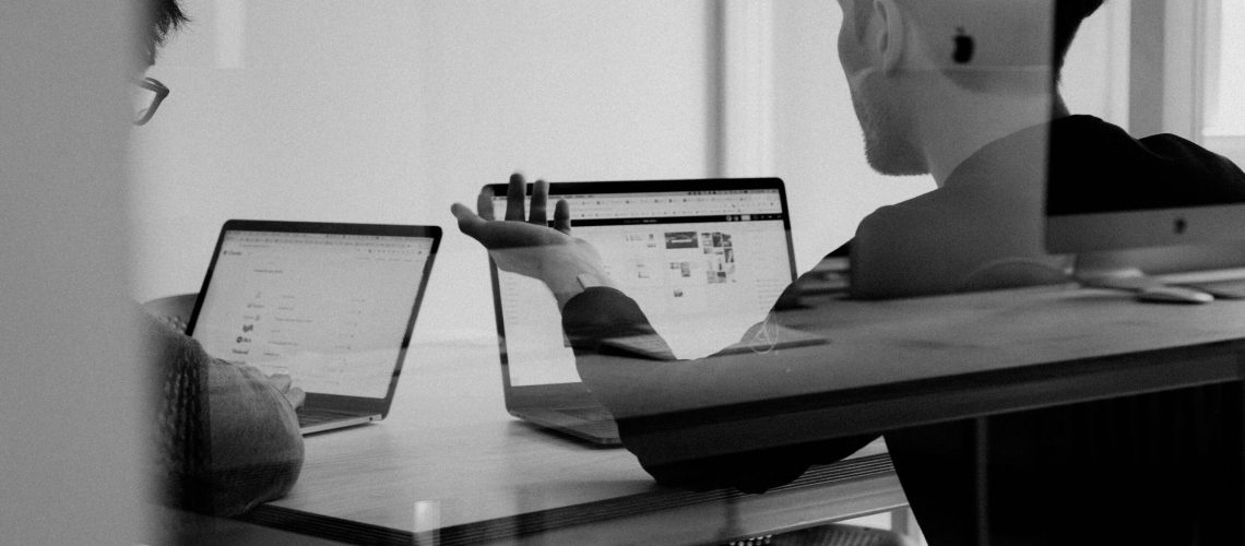 charlesdeluvio-Lks7vei-eAg-unsplash